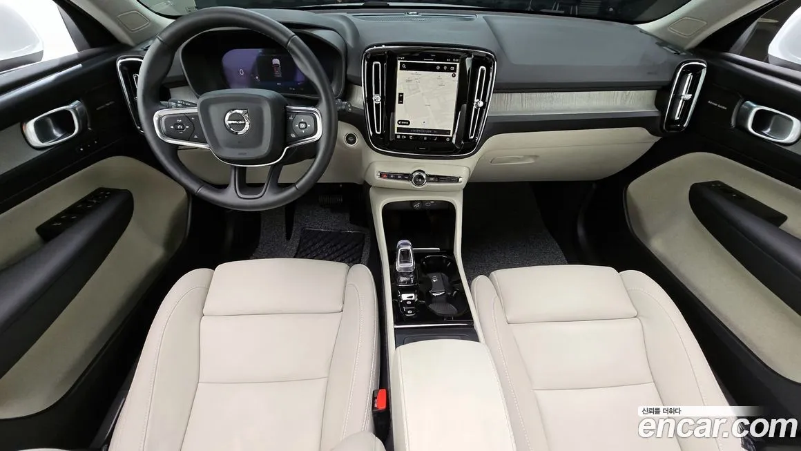 Volvo XC40 2024 из KR, фото 7
