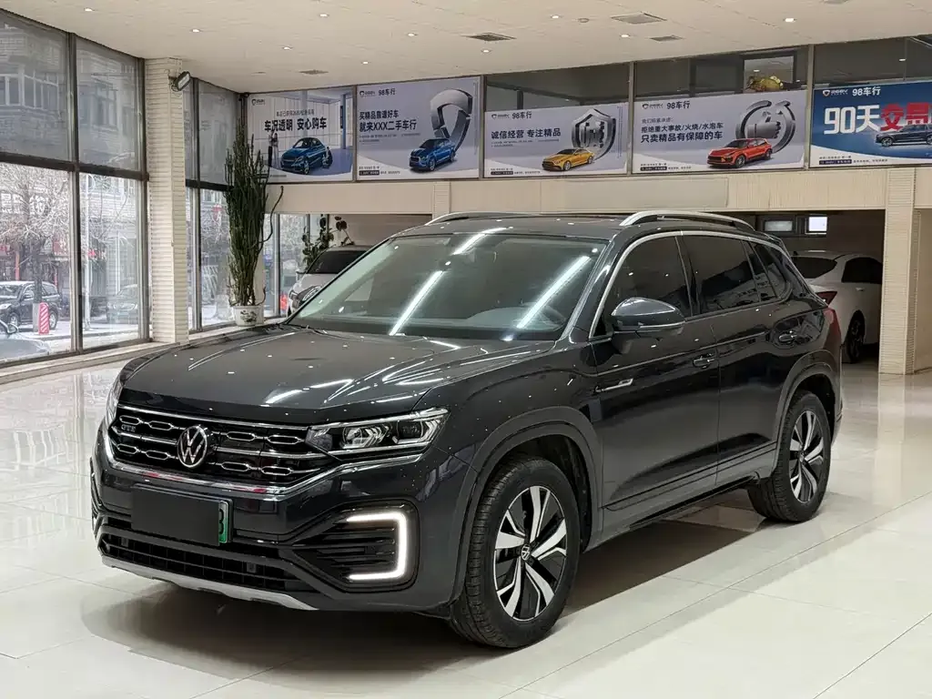 Volkswagen GTE PHEV