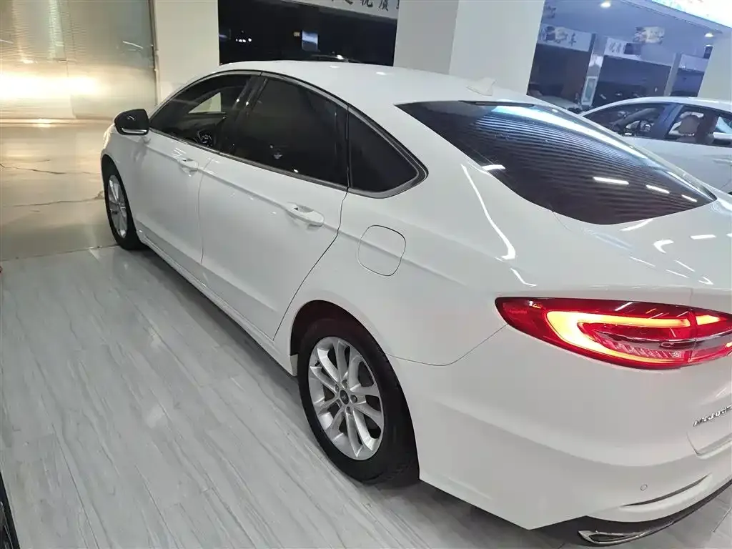 Ford Mondeo 2021 из CN, фото 5