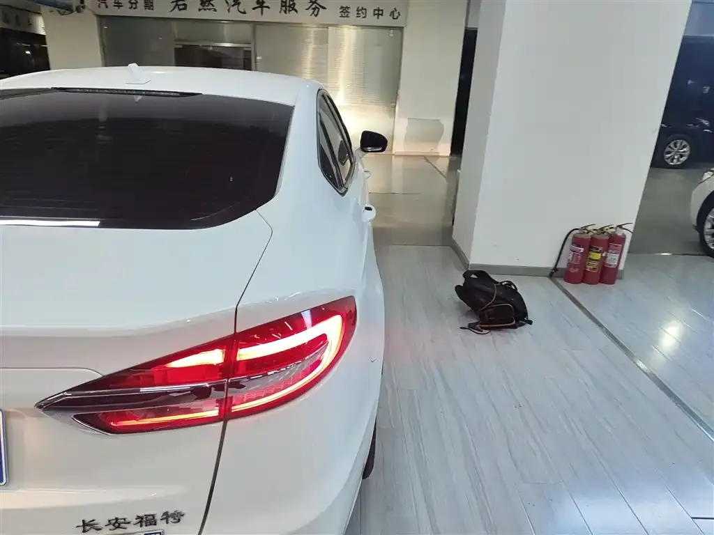 Ford Mondeo 2021 из CN, фото 8
