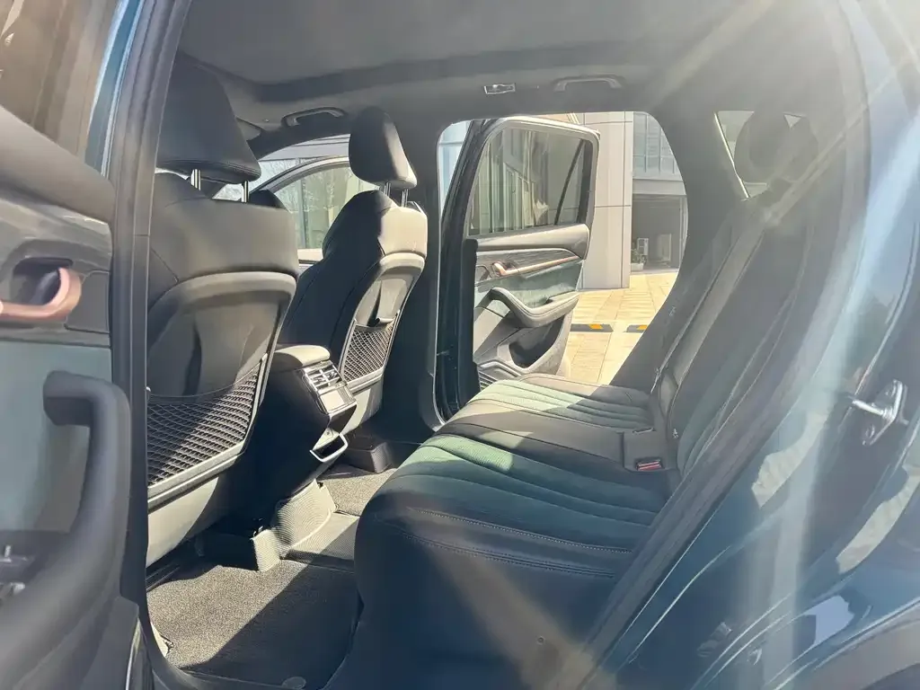 Geely Xingyue L 2024 из CN, фото 9