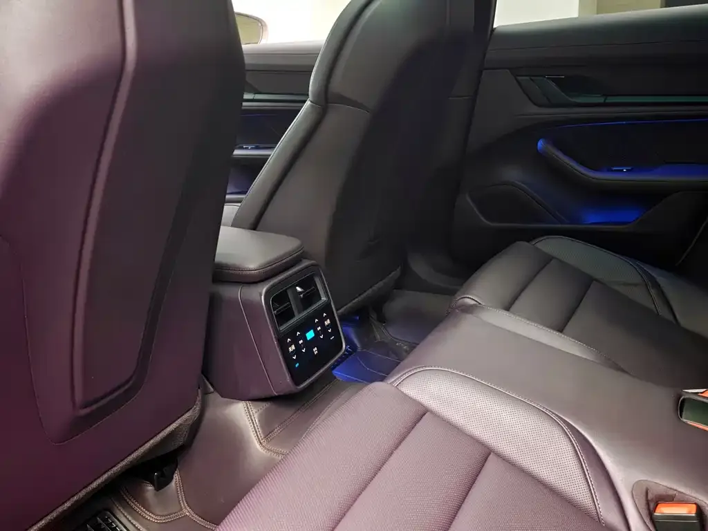 Porsche Taycan 2023 из CN, фото 10