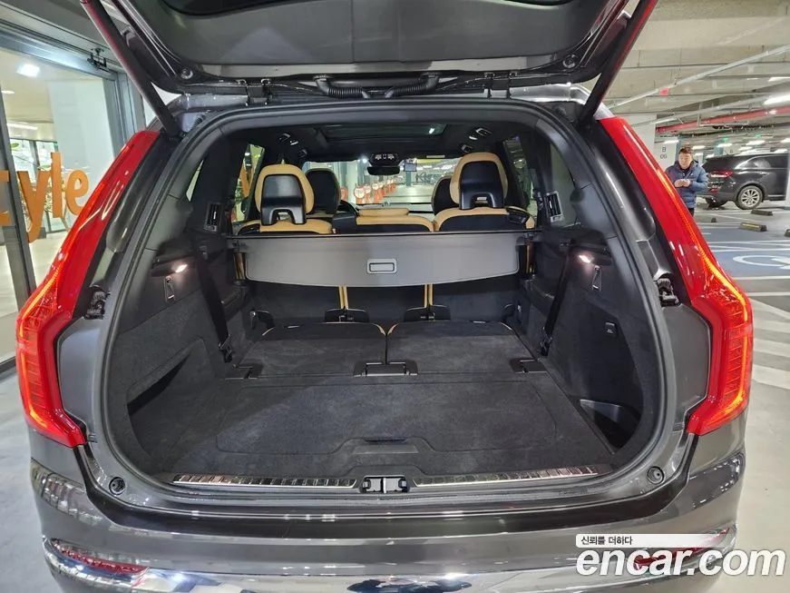 Volvo XC90 2024 из KR, фото 5