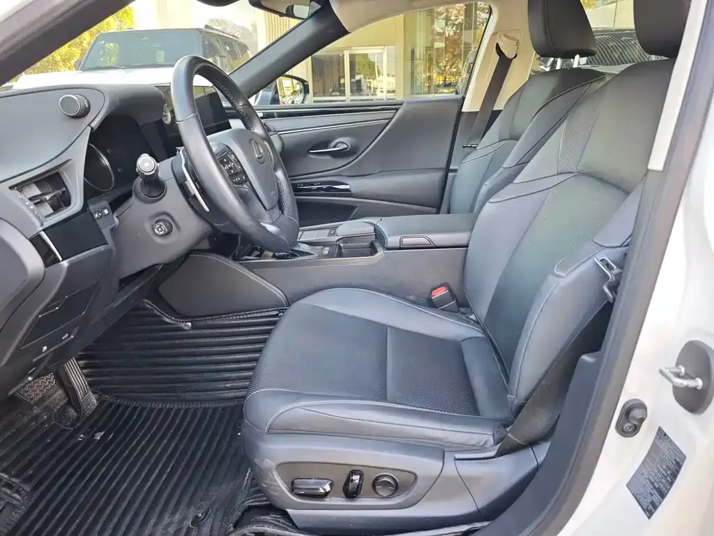 Lexus ES 2022 из CN, фото 6