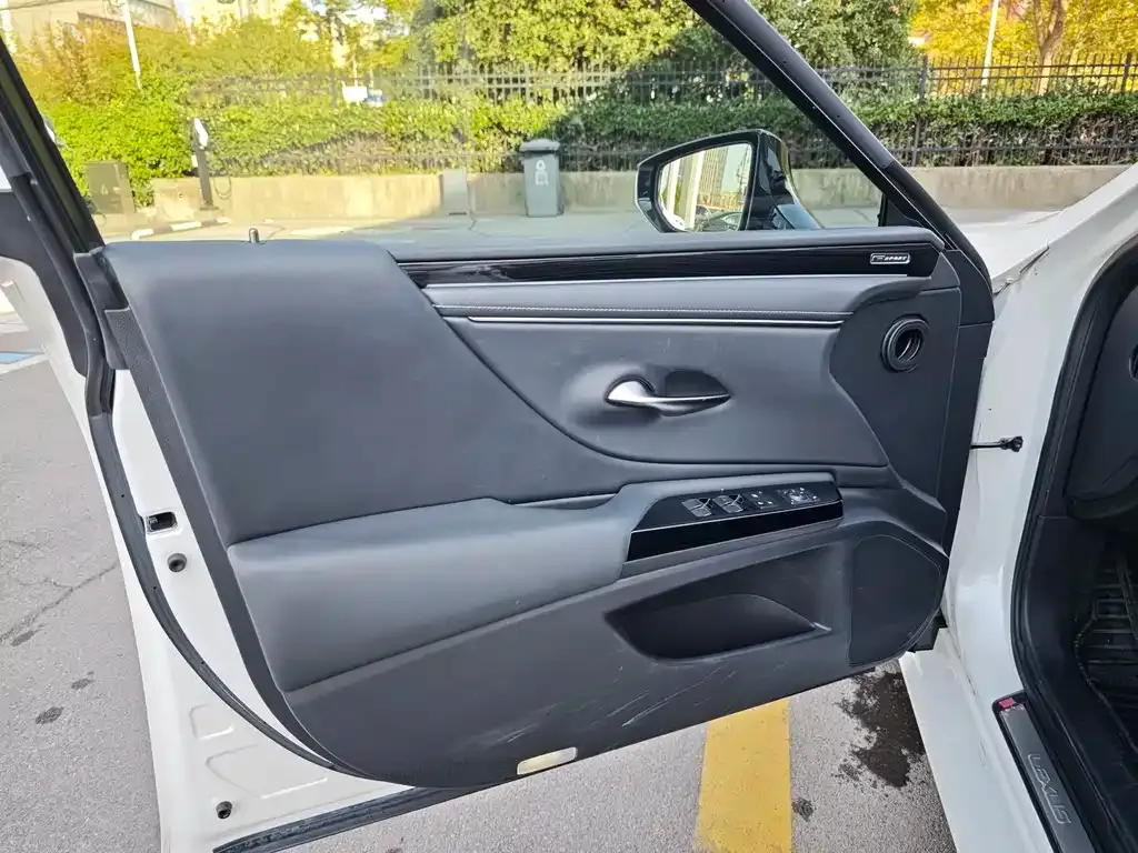 Lexus ES 2022 из CN, фото 7