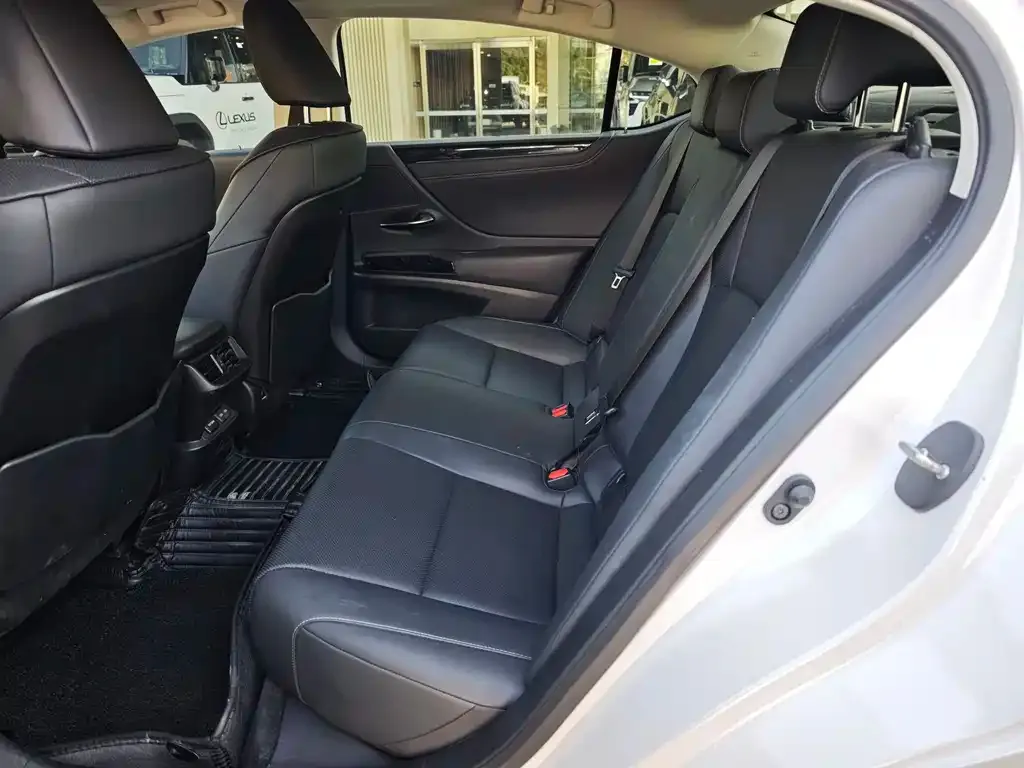 Lexus ES 2022 из CN, фото 8