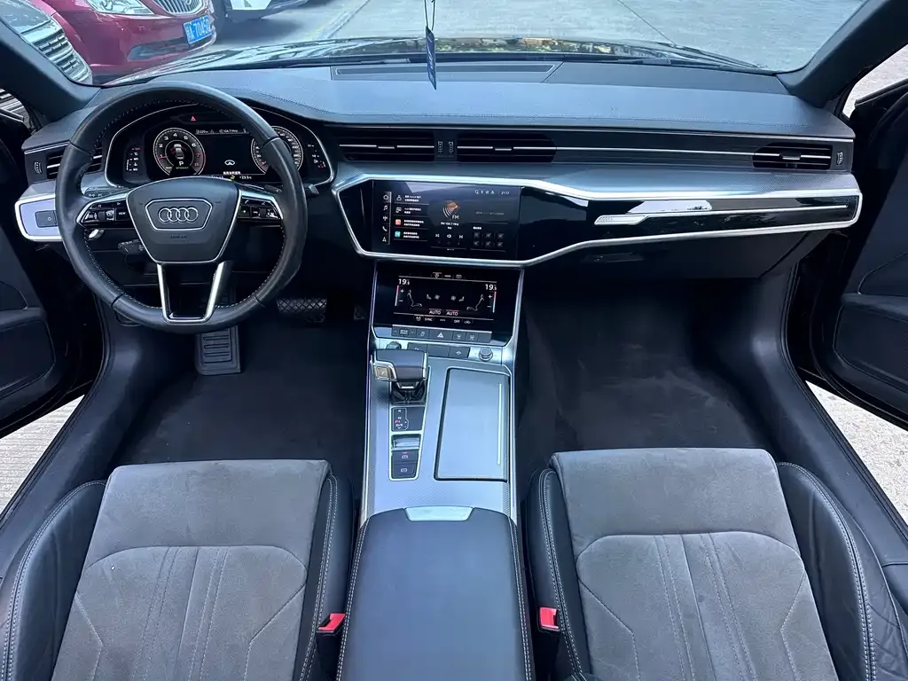 Audi A6L 2021 из CN, фото 10