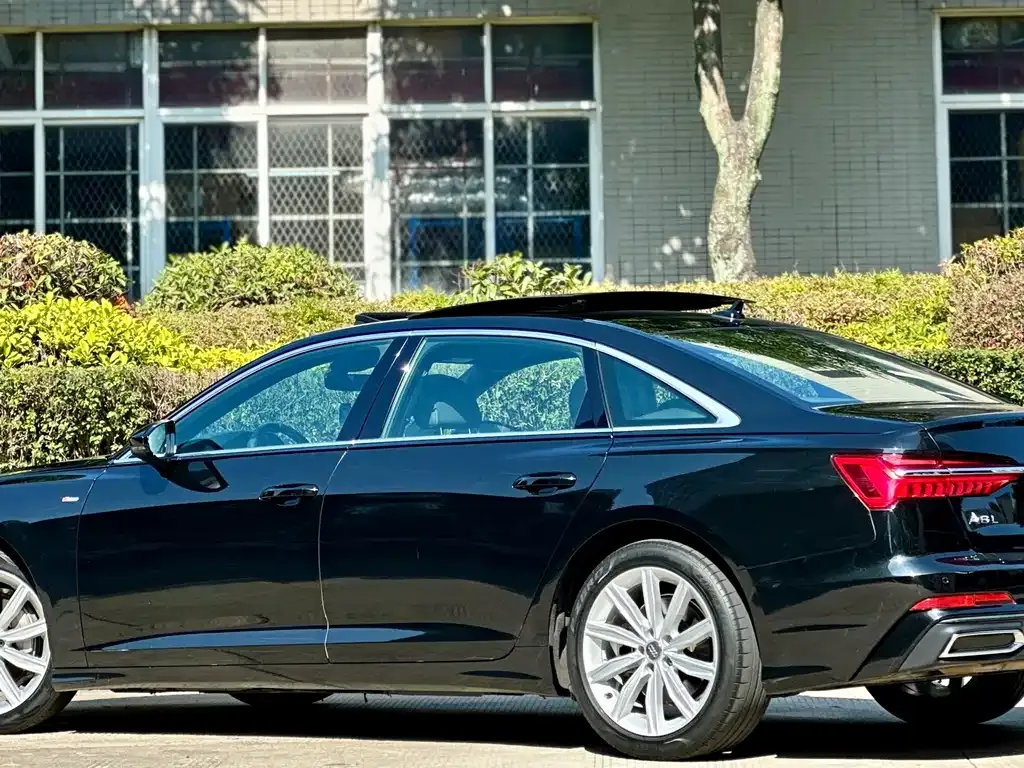Audi A6L 2021 из CN, фото 3