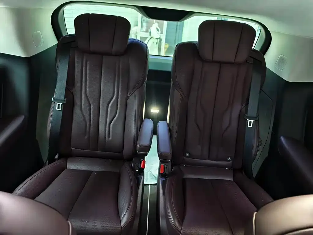 Buick Century 2023 из CN, фото 7