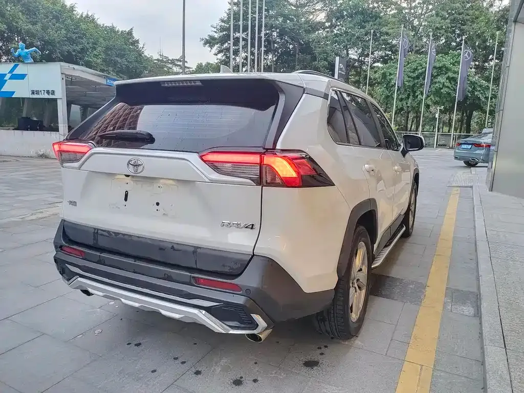 Toyota RAV4 2021 из CN, фото 10