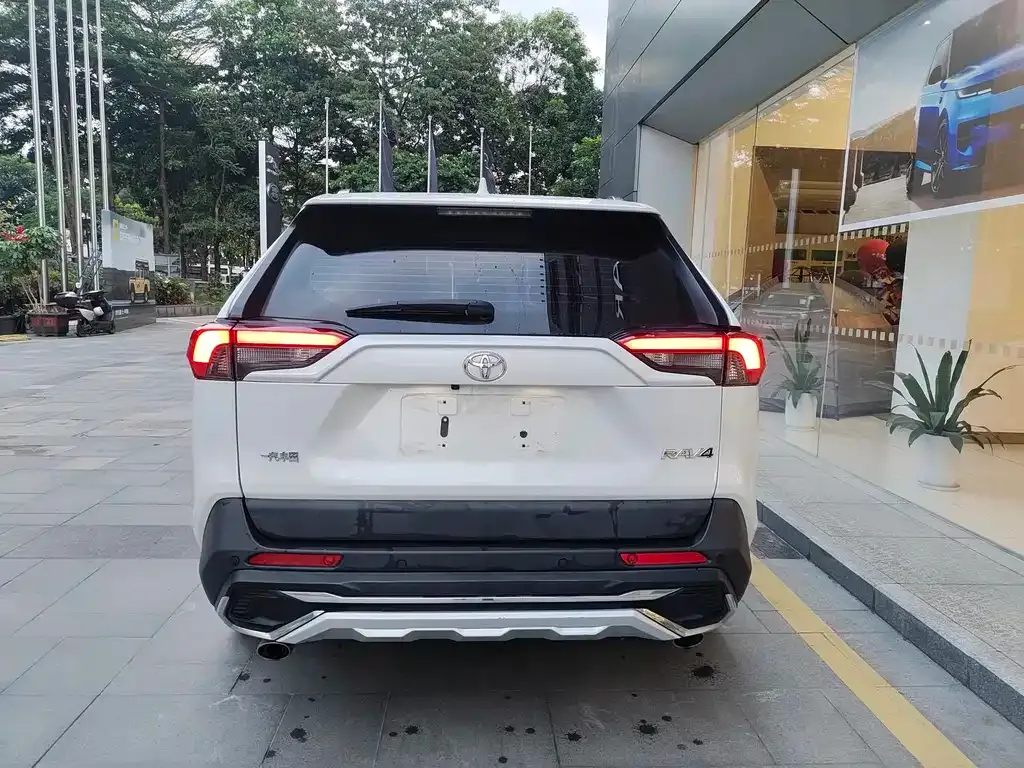 Toyota RAV4 2021 из CN, фото 7