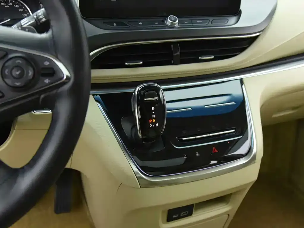 Buick GL8 2022 из CN, фото 9