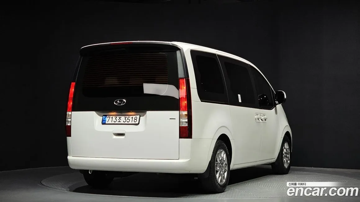 Hyundai Staria — фото 2