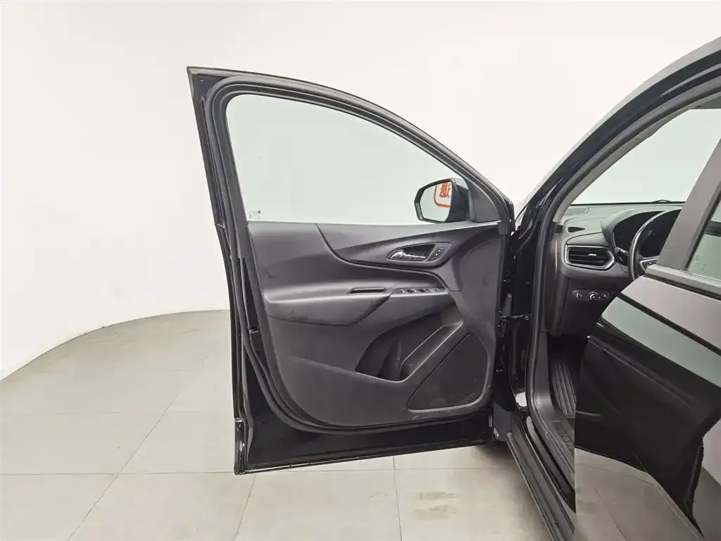 Chevrolet Equinox 2022 из CN, фото 8