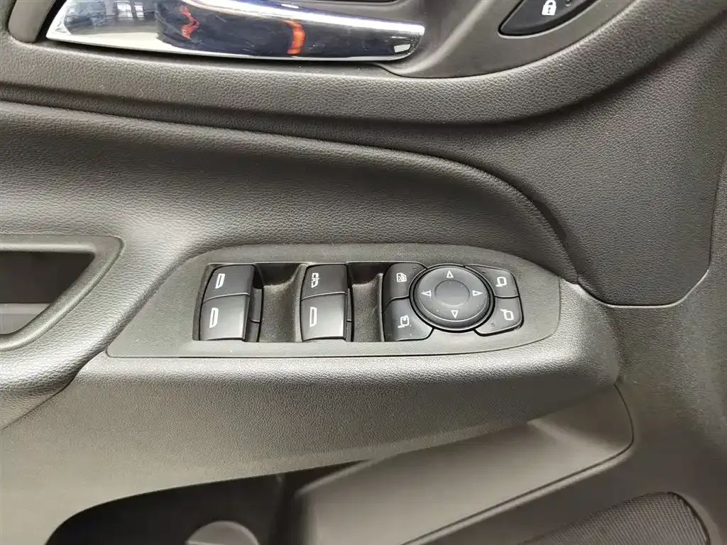 Chevrolet Equinox 2022 из CN, фото 9