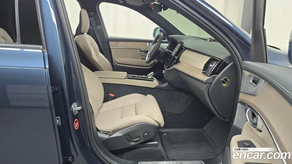 Volvo XC90 2025 из KR, фото 10