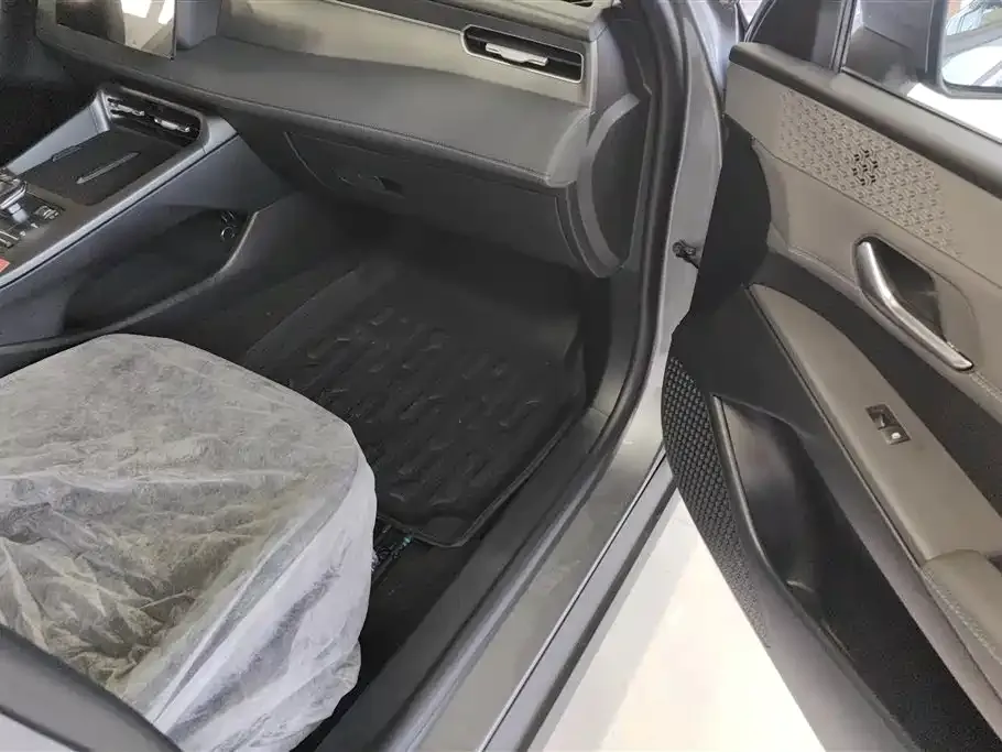 BYD Qin PLUS 2025 из CN, фото 8
