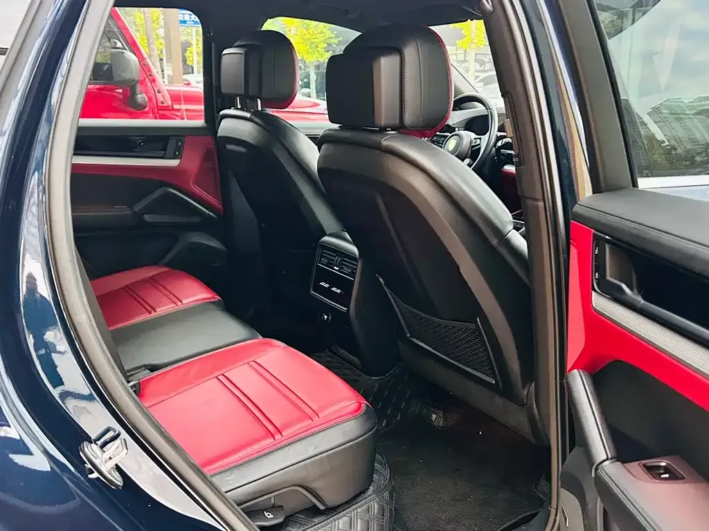 Porsche Cayenne 2024 из CN, фото 10