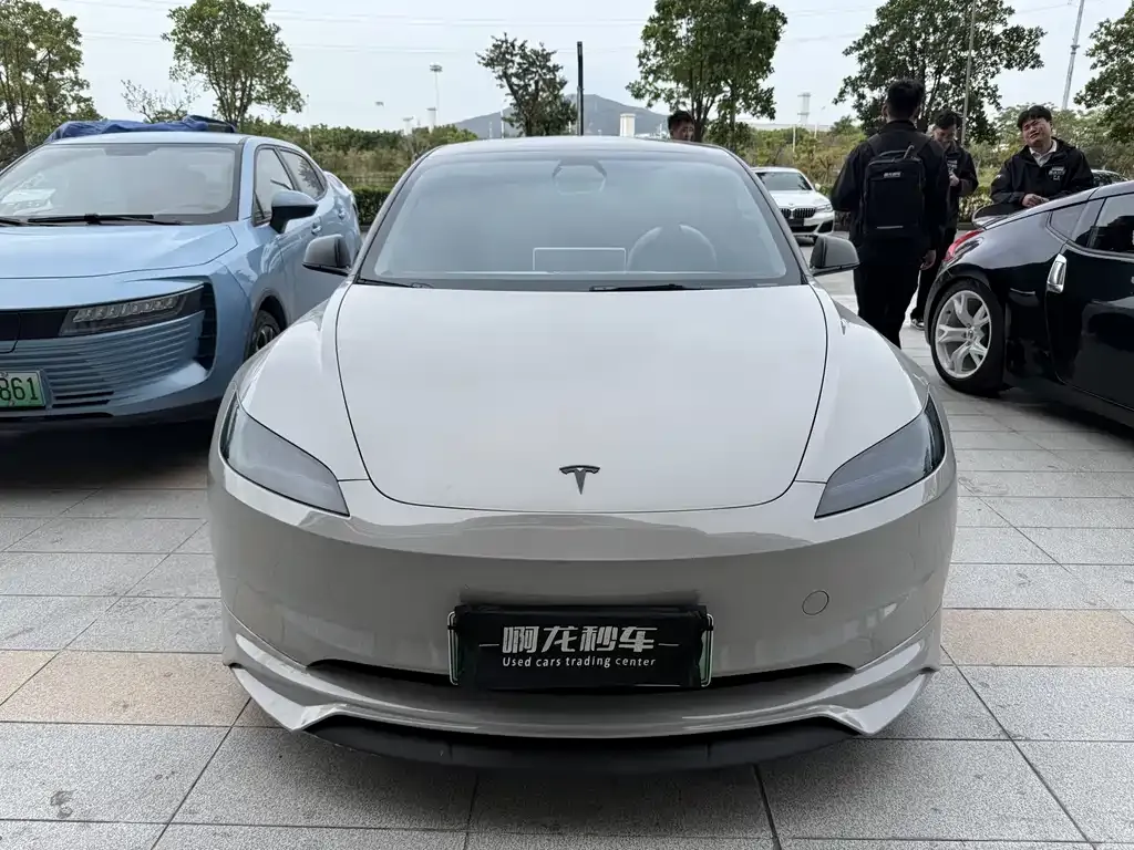 Tesla Model 3 2025 из CN, фото 2