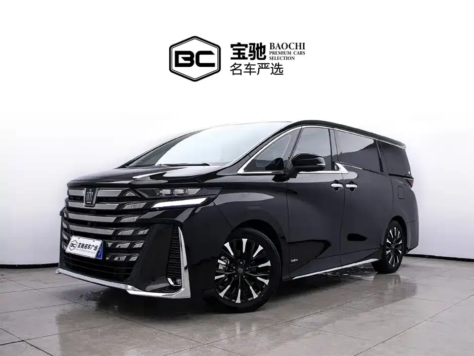 Toyota Vellfire — фото 1