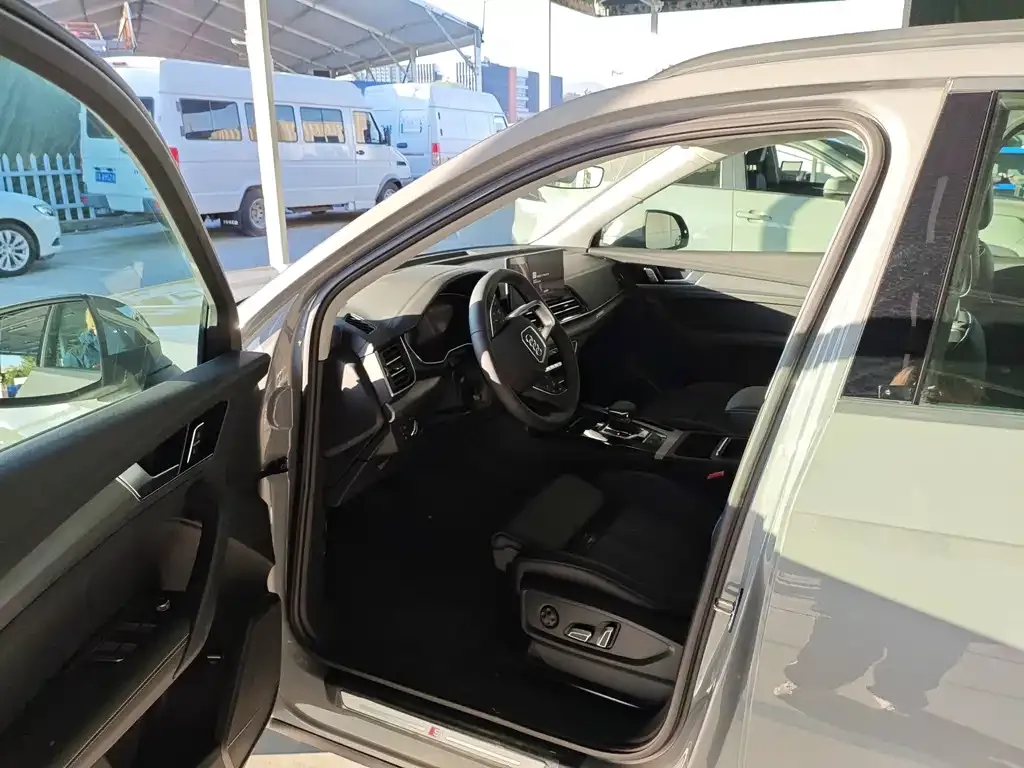 Audi Q5L 2025 из CN, фото 5