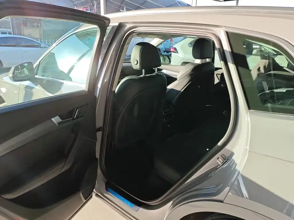 Audi Q5L 2025 из CN, фото 6
