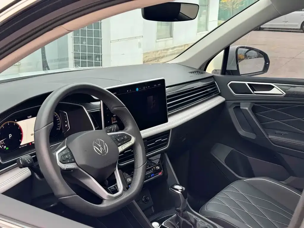 Volkswagen Tiguan L 2025 из CN, фото 8