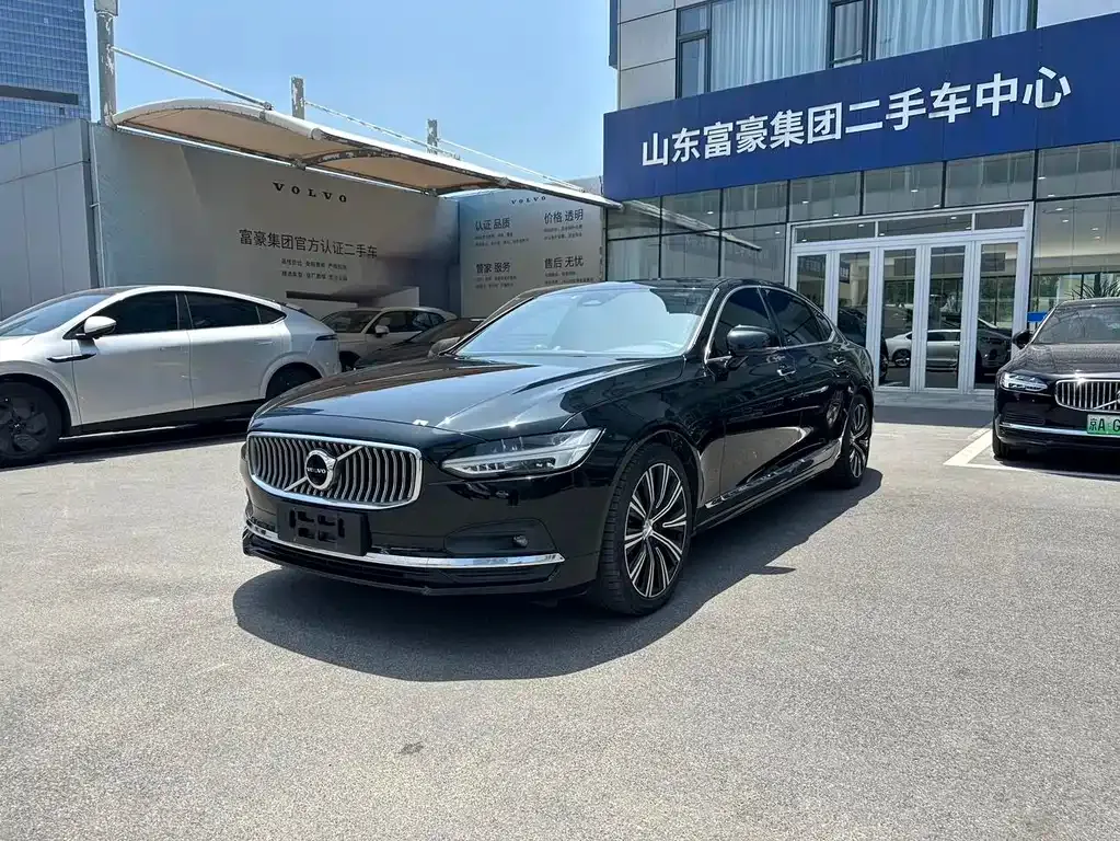 Volvo S90 2023 из CN, фото 1