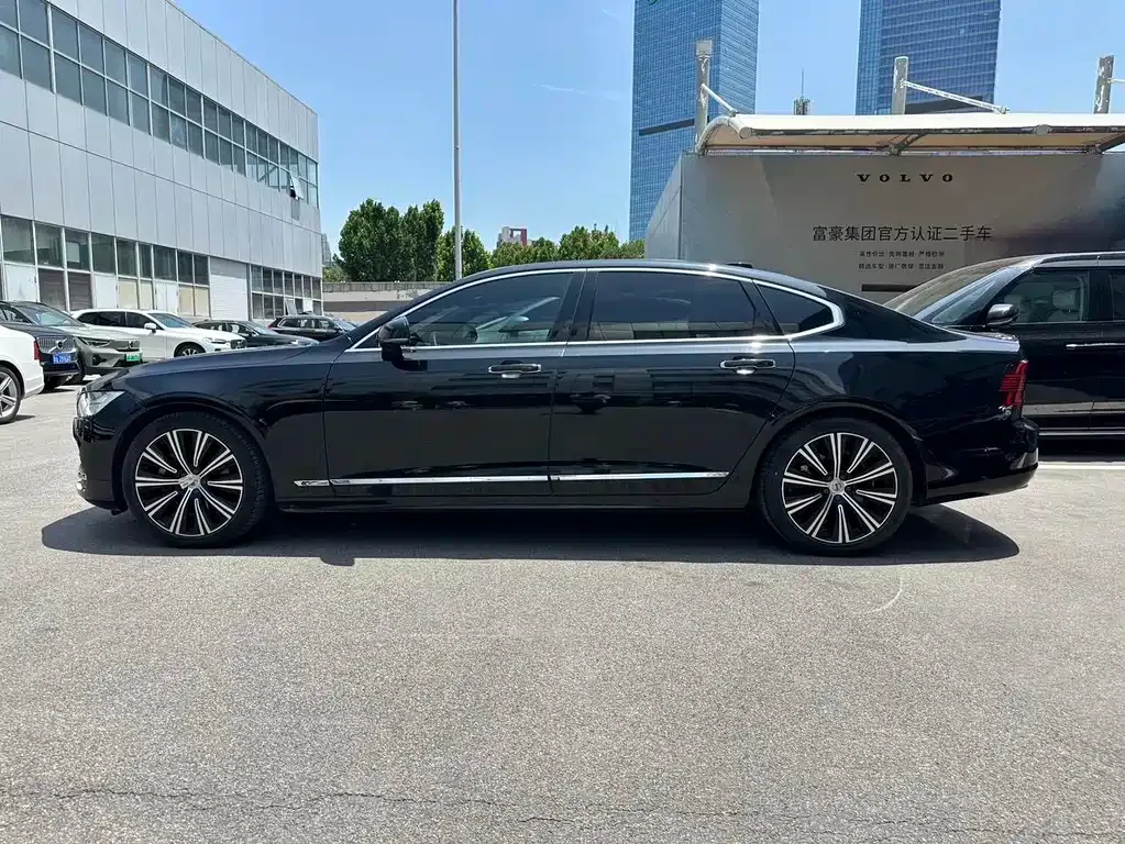 Volvo S90 2023 из CN, фото 4