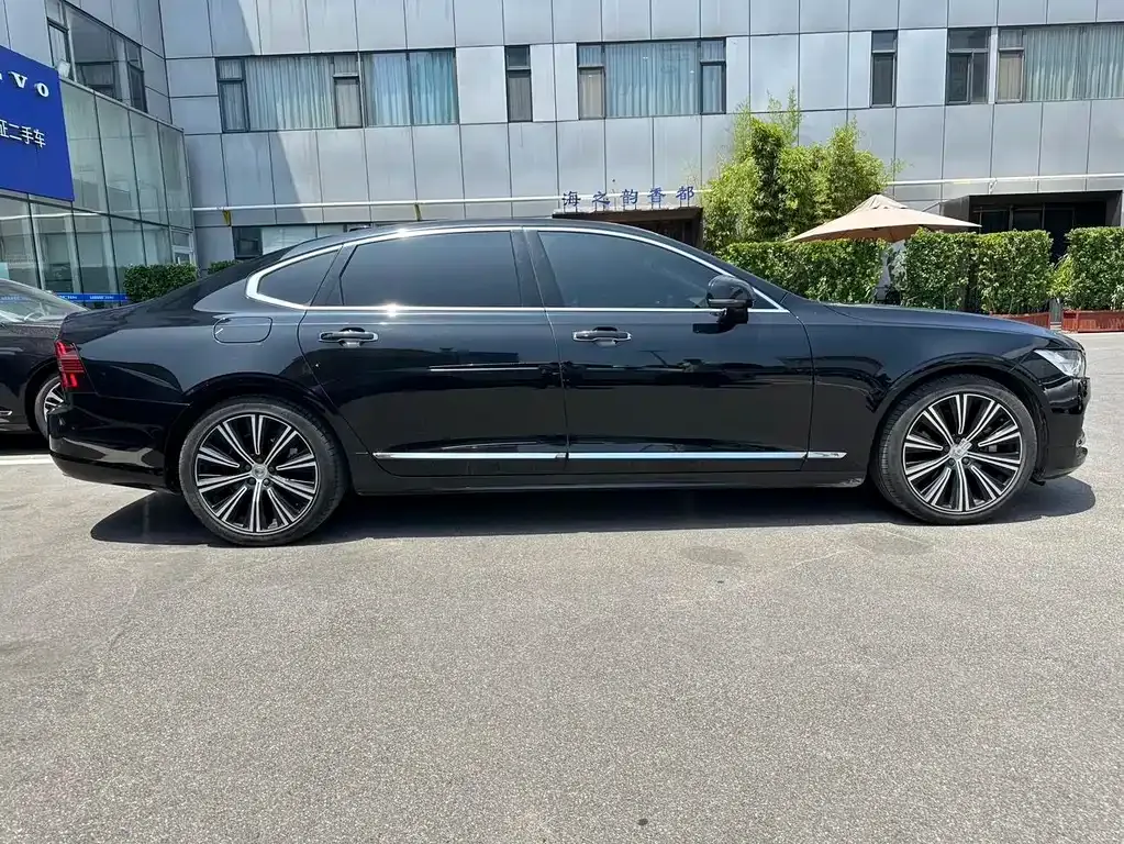Volvo S90 2023 из CN, фото 5