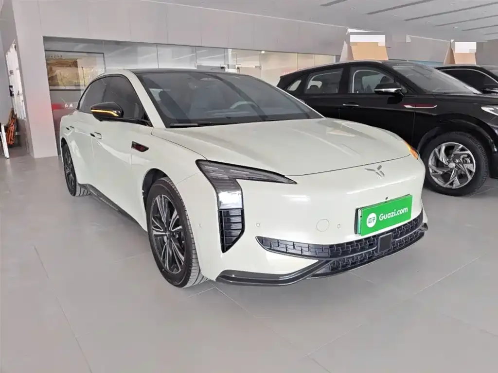 Hongqi EH7 — фото 4