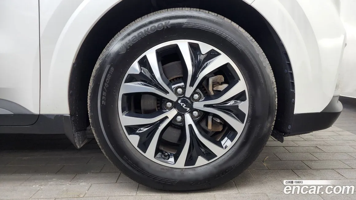 Kia Carnival — фото 5