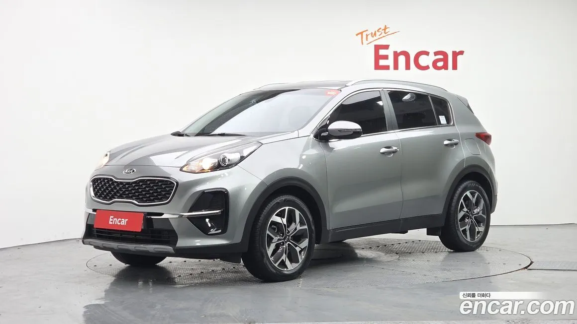 Kia Sportage — фото 1