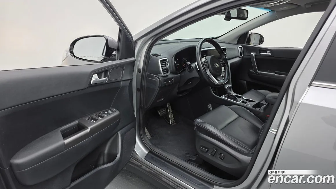Kia Sportage — фото 10