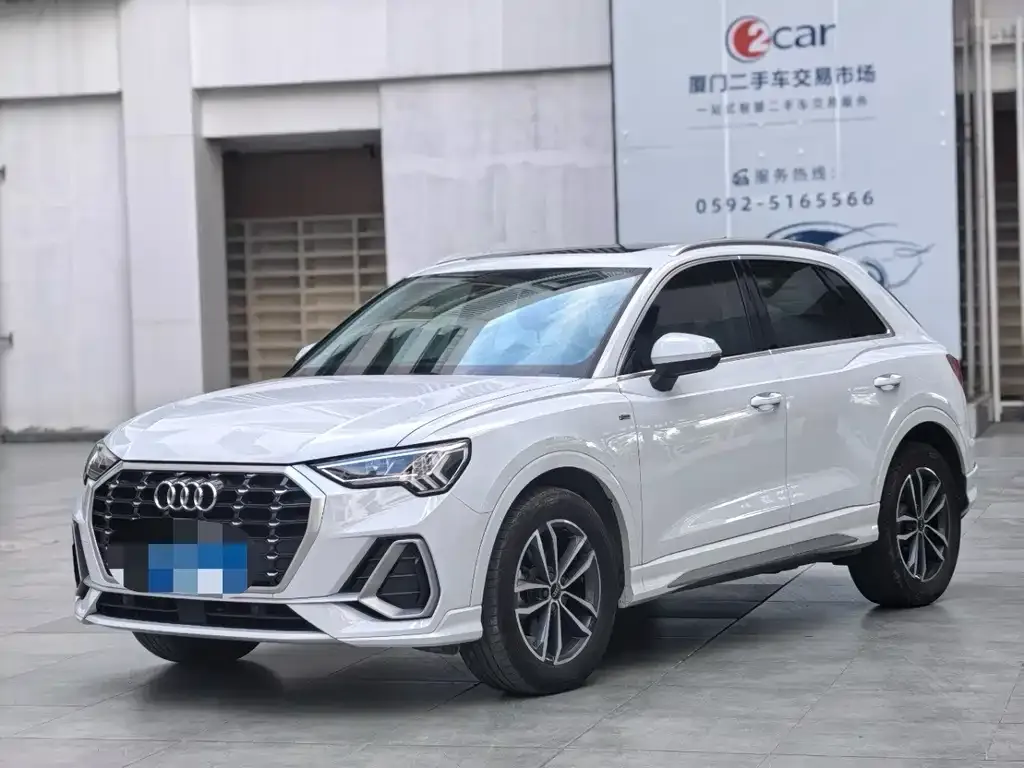Audi Q3 2023 из CN, фото 1