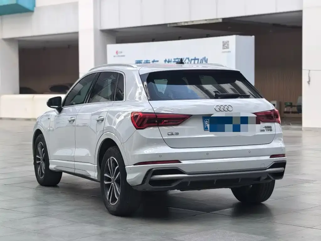 Audi Q3 2023 из CN, фото 8