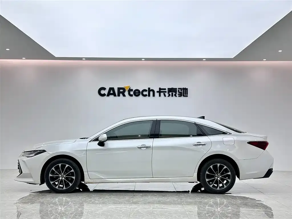 Toyota Avalon 2022 из CN, фото 2