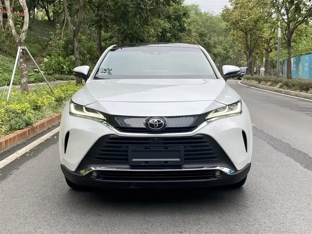 Toyota Harrier — фото 2