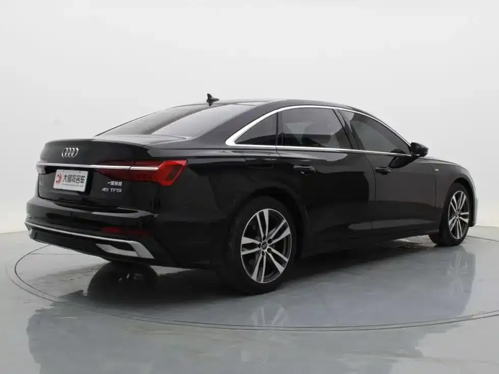 Audi A6L 2023 из CN, фото 6