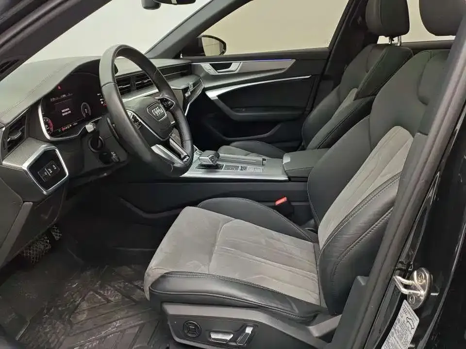 Audi A6L 2023 из CN, фото 8