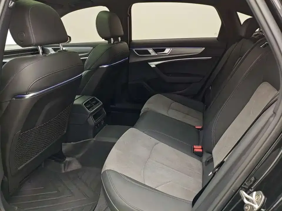 Audi A6L 2023 из CN, фото 9