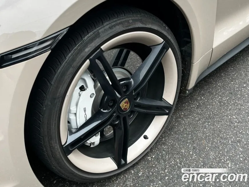Porsche Taycan 2021 из KR, фото 5