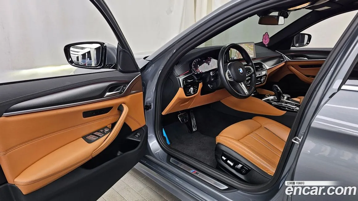 BMW 5-Series 2023 из KR, фото 10