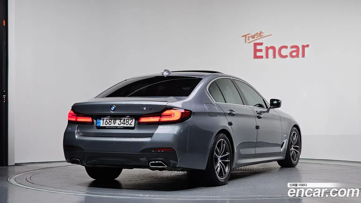 BMW 5-Series 2023 из KR, фото 2