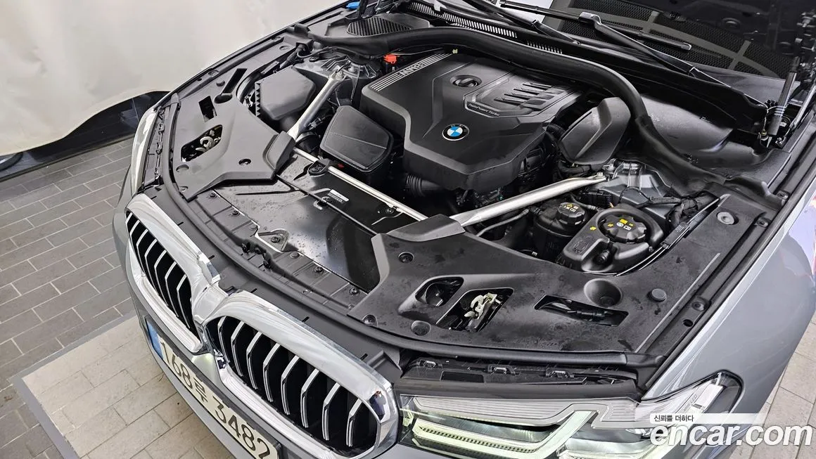 BMW 5-Series 2023 из KR, фото 6