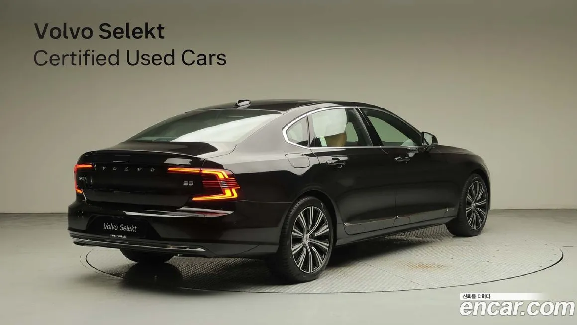 Volvo S90 2024 из KR, фото 4