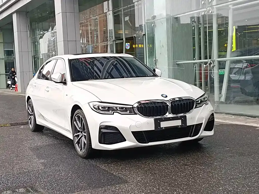 BMW 3 Series 2022 из CN, фото 3