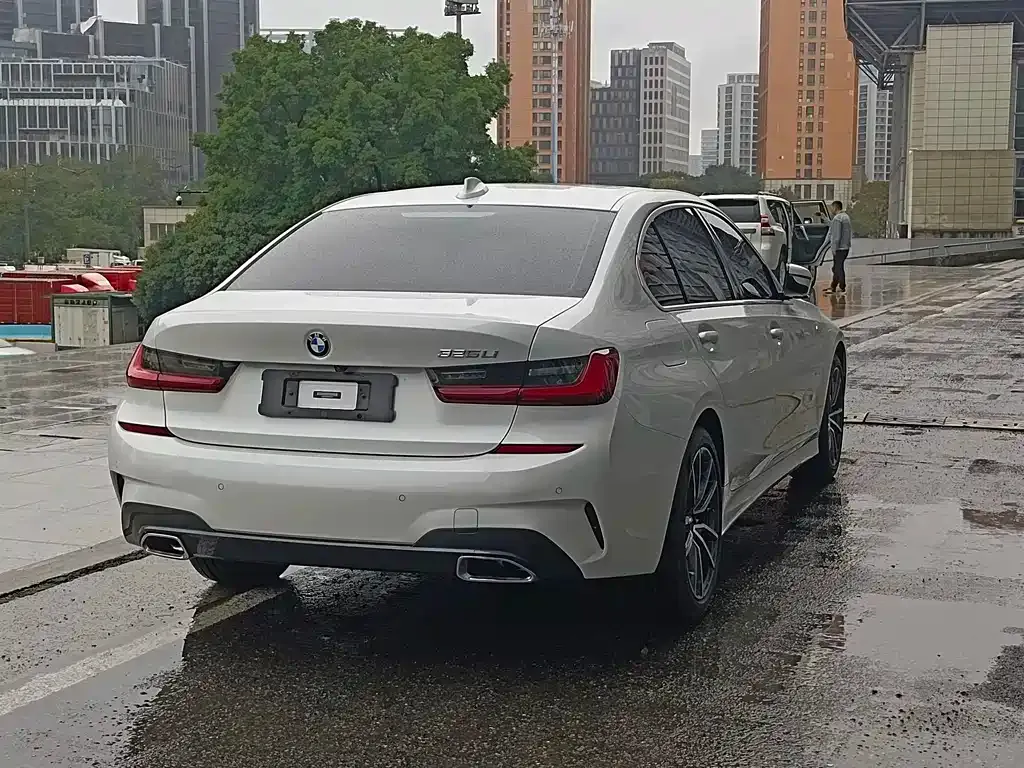 BMW 3 Series 2022 из CN, фото 8