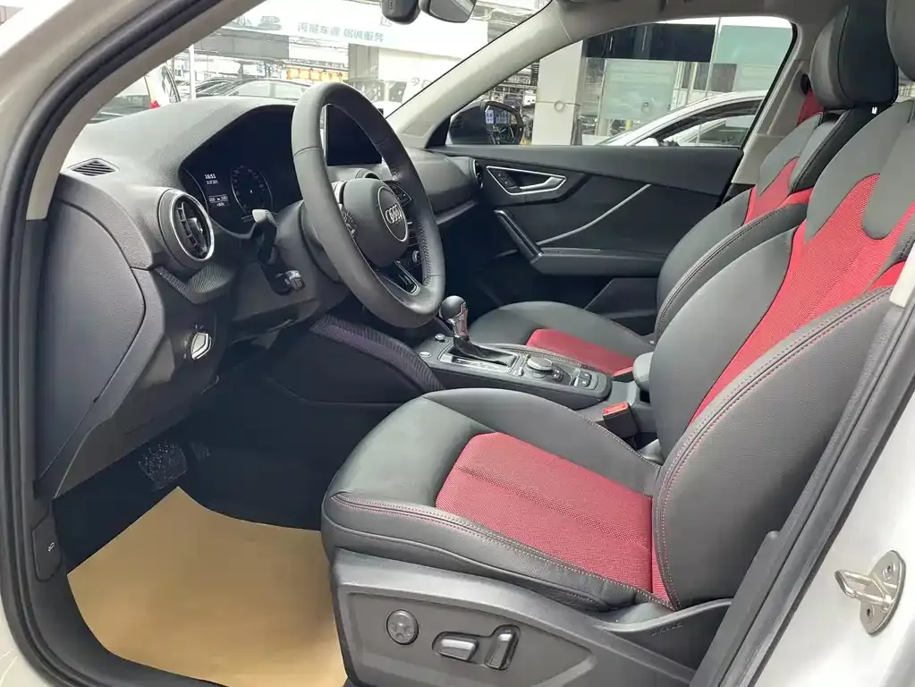 Audi Q2L 2021 из CN, фото 4