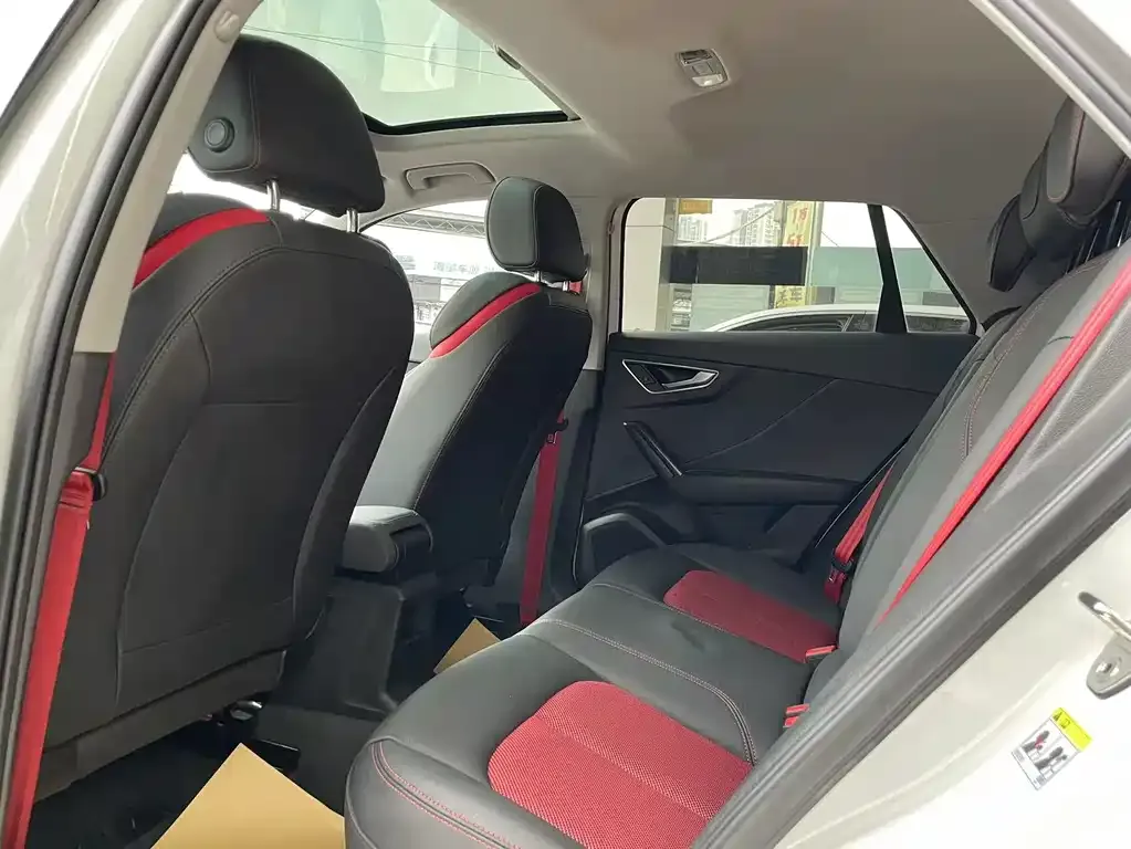 Audi Q2L 2021 из CN, фото 5
